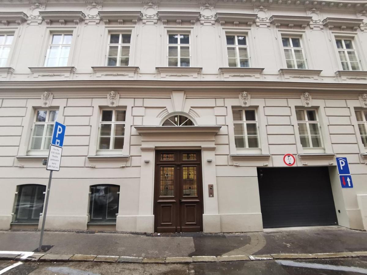 City Castle Apartments Free Parking Bratislava Dış mekan fotoğraf